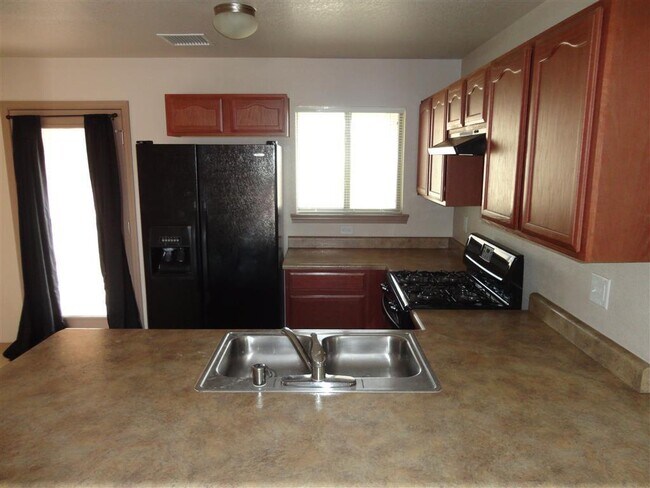 Building Photo - Impeccable Two Story Eastside Home With Re...