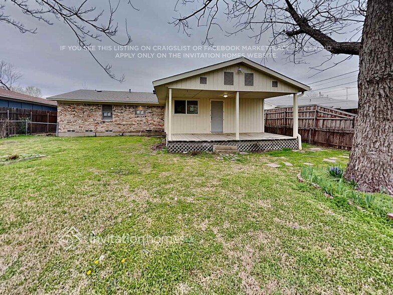 Building Photo - 2417 Moreland Dr