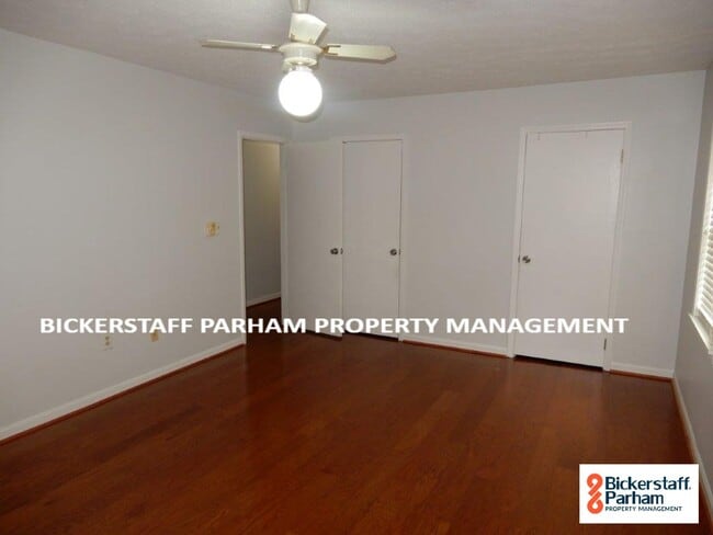Building Photo - 4 Bedroom 2 Bath Located Off Of Double Chu...