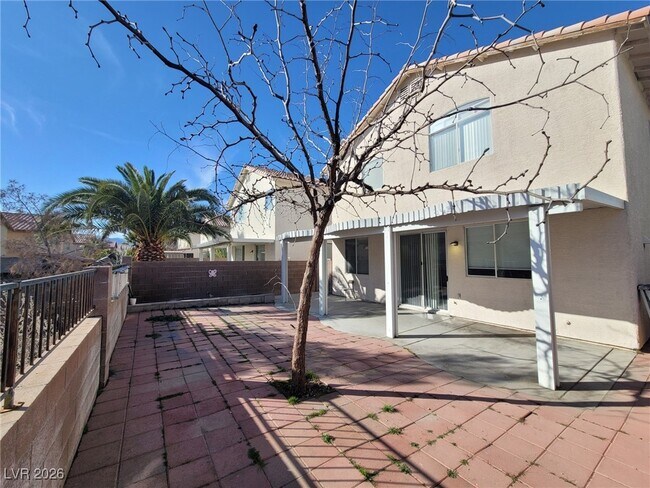 Building Photo - 9497 Rainfall Ave