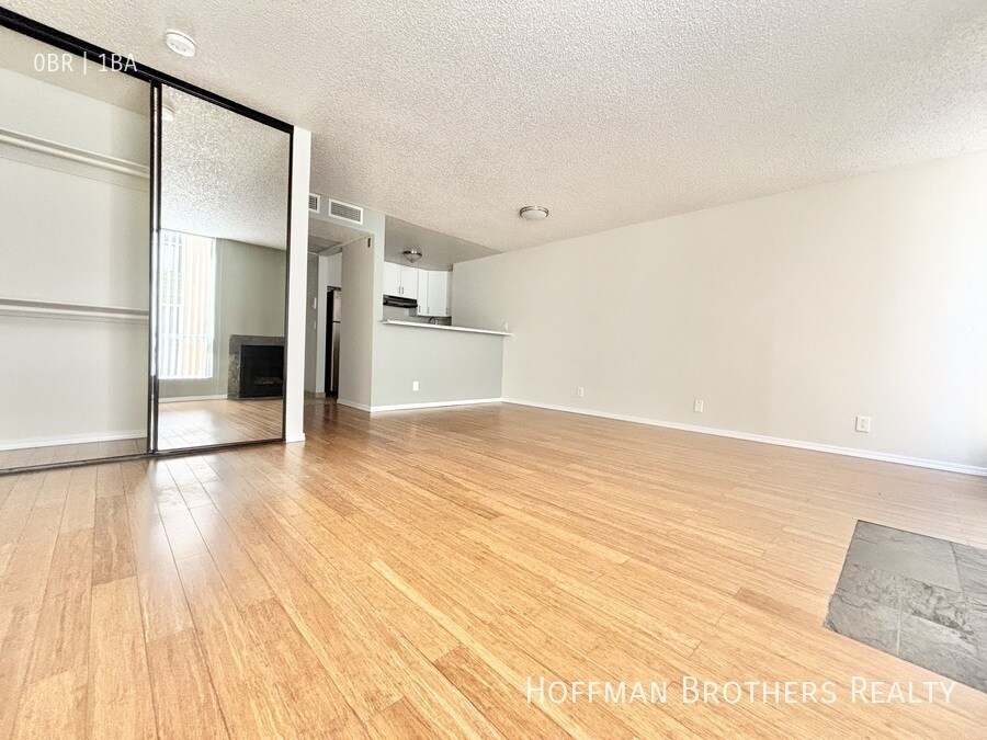 Building Photo - 1225 N Cherokee Ave