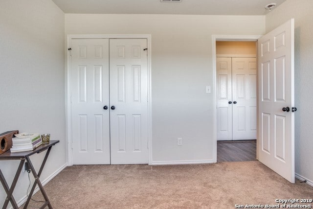 Building Photo - Stone Oak Town Home
