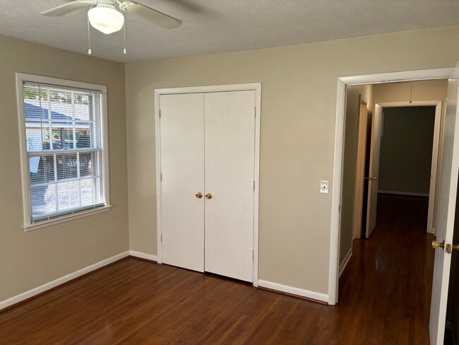 Front bedroom - 58 Brookwood Ter