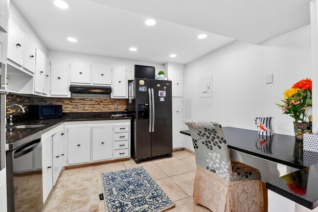 Building Photo - 3456 S Ocean Blvd