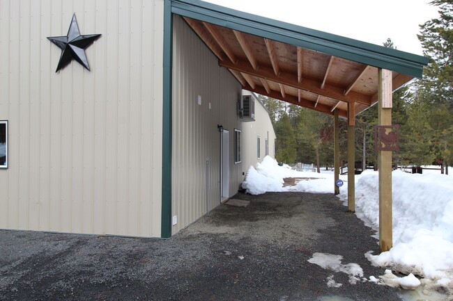 Building Photo - 26812 N North Rd
