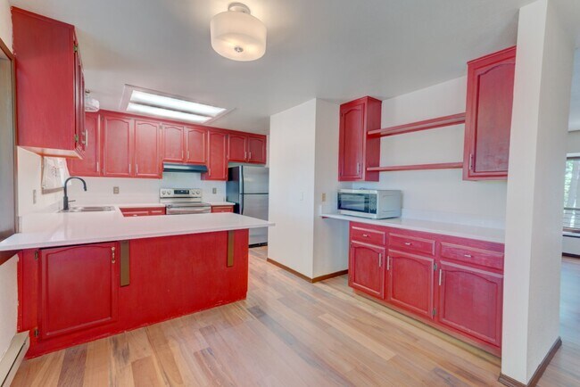 Building Photo - 1638 Fern Pl