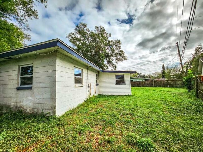 Building Photo - 5396-5368 68th Way N