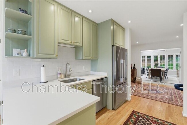 Building Photo - 9221 Talisman Dr