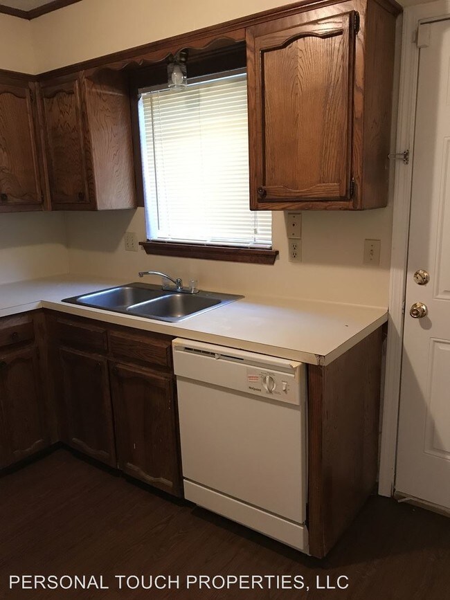 Building Photo - 3023 Toulon Dr