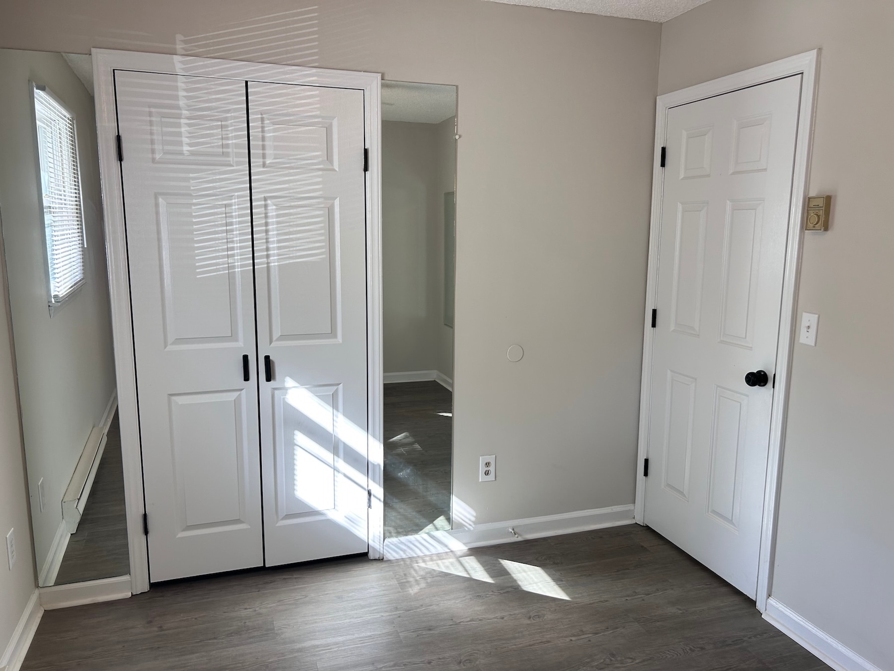 Building Photo - 2204 Delta Pl