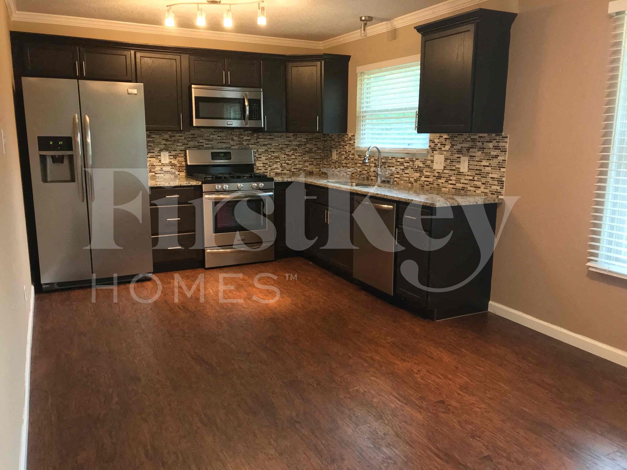 Building Photo - 6380 El Serrano Dr