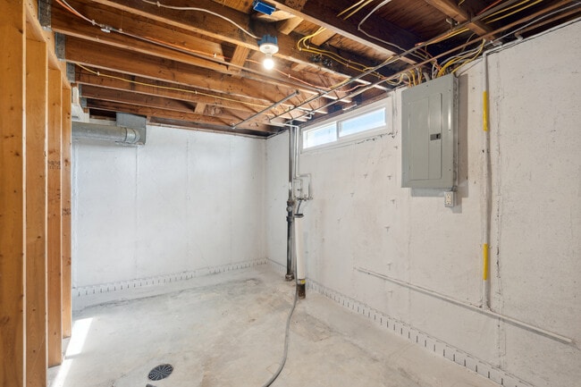 Building Photo - 5328 Cherryview Ln