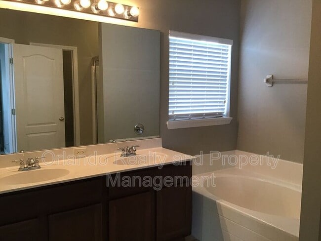 Building Photo - 3897 Wood Thrush Dr