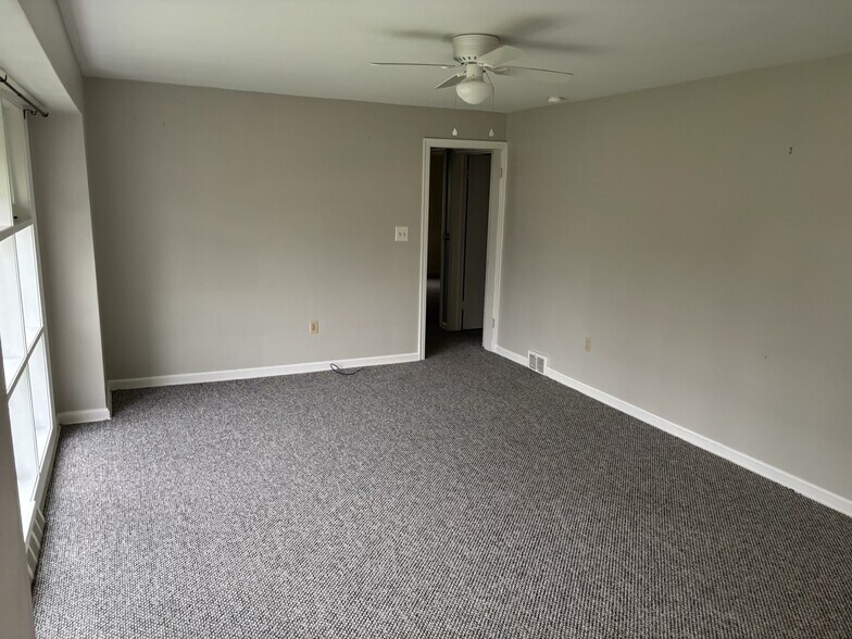 Building Photo - 435 E 36th St