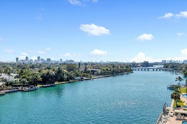 Building Photo - 9201 E Bay Harbor Dr