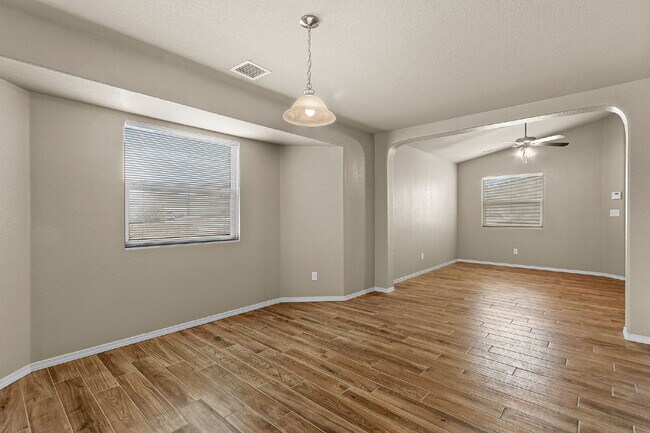 Building Photo - "Charming 3-Bed, 2-Bath Oasis on Dust Storm Lane – Spacious 1,596 Sq Ft Home in El Paso!"