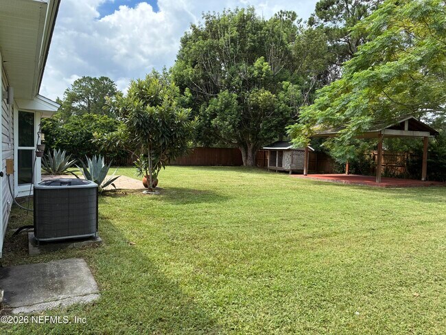 Building Photo - 2238 Botany St