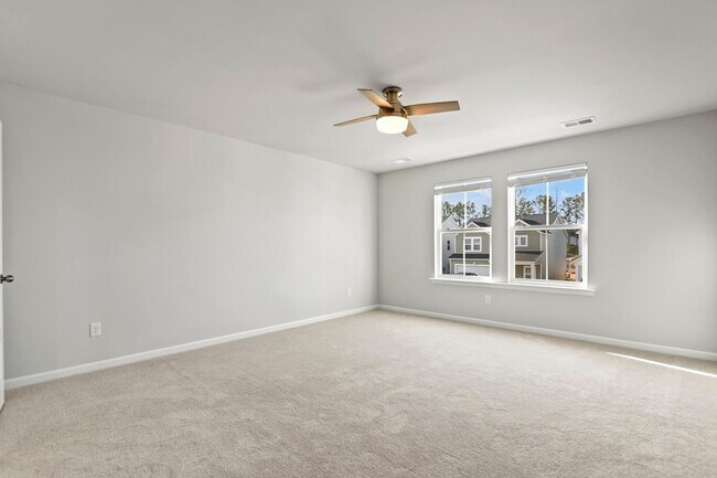 Building Photo - 3 Bedroom, 2.5 Bathroom Home in Summers Corner - Summerville