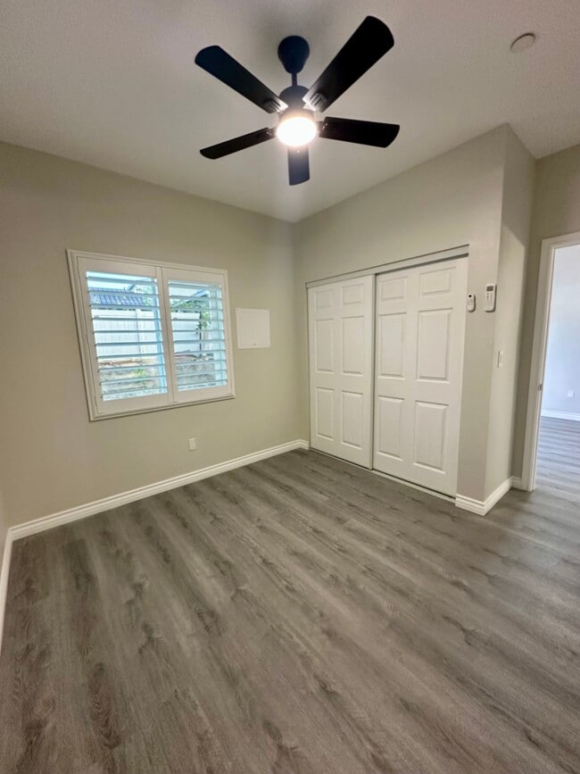 Building Photo - 7860 Montecito Ln