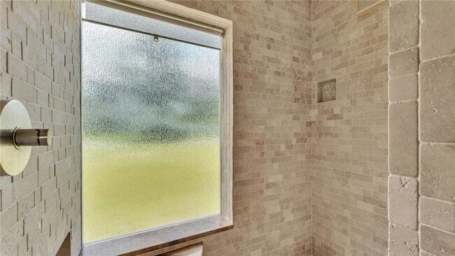 Building Photo - 2128 Sycamore Dr