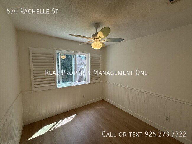 Building Photo - 570 Rachelle St