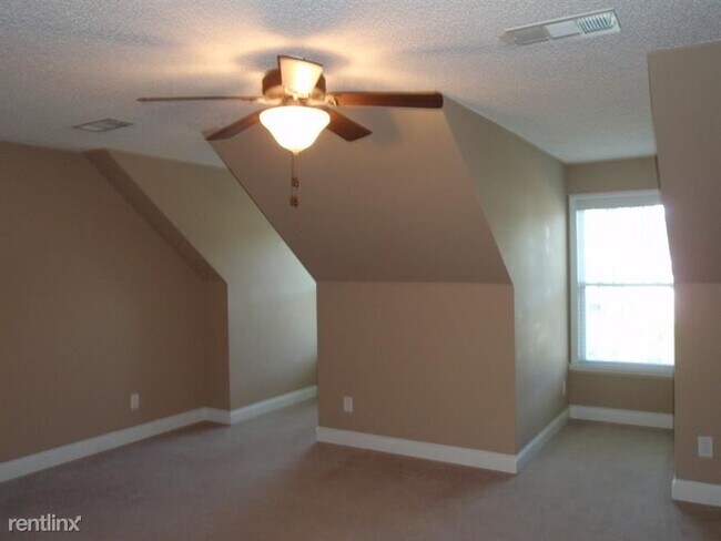 Building Photo - 5 br, 4 bath House - 230 Glade Knoll Trail...