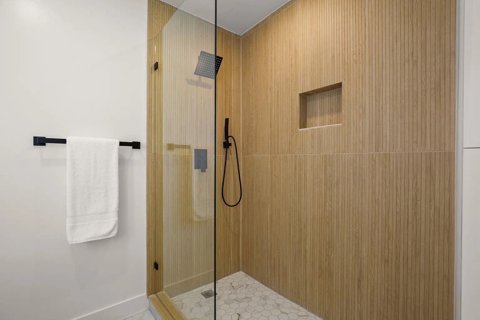 Building Photo - 5406 Emerald Forest Dr