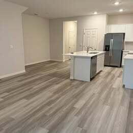 Building Photo - 12901 SW Forli Wy