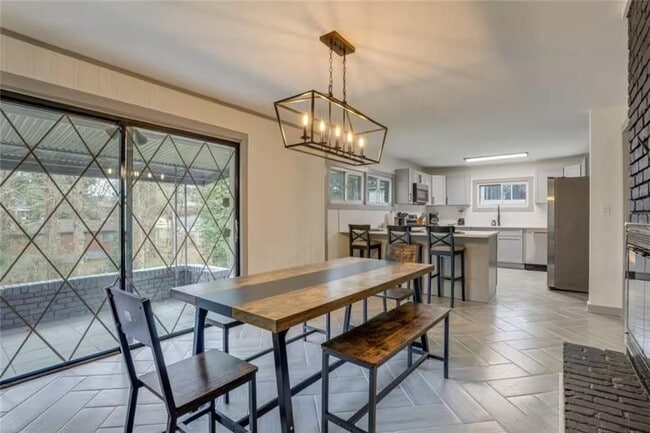 Building Photo - 1944 Cindy Dr