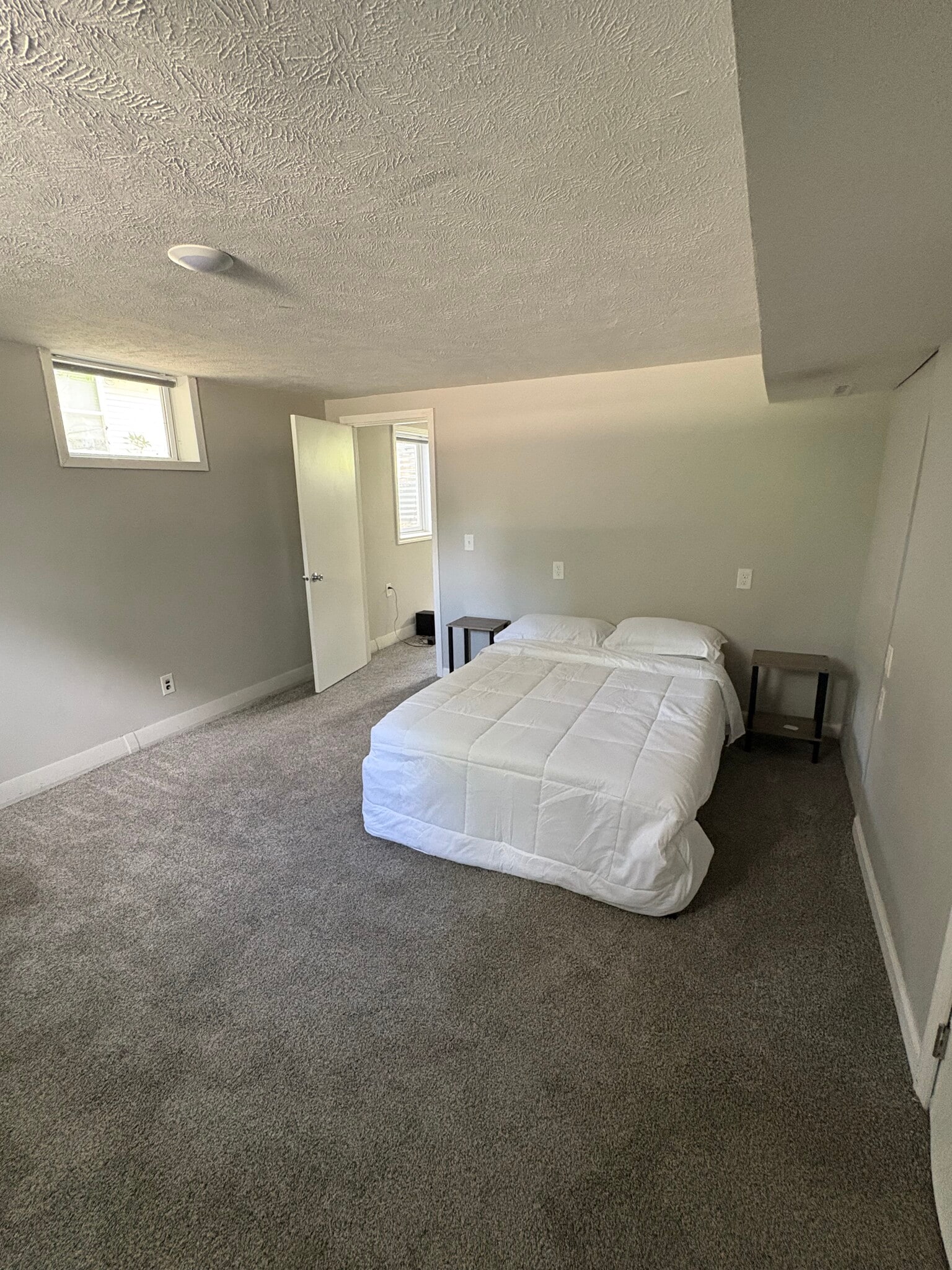 Bedroom - 2005 Interurban Rd