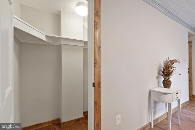 Building Photo - 3502 Buena Vista Ave