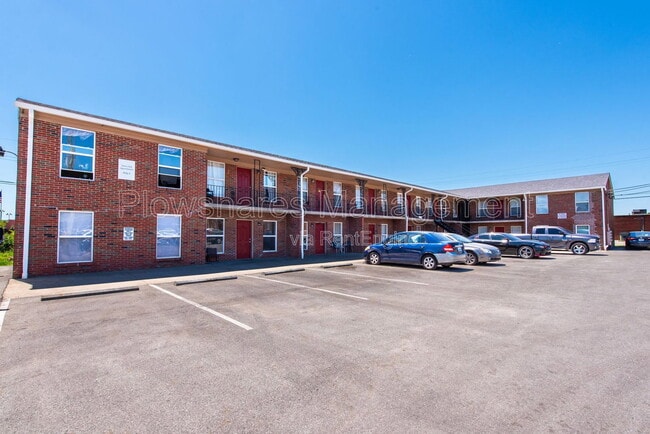 Building Photo - 3154 Chinquapin Ln