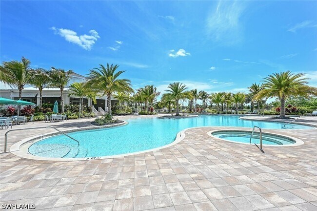Building Photo - 28093 Sanibel Sands St