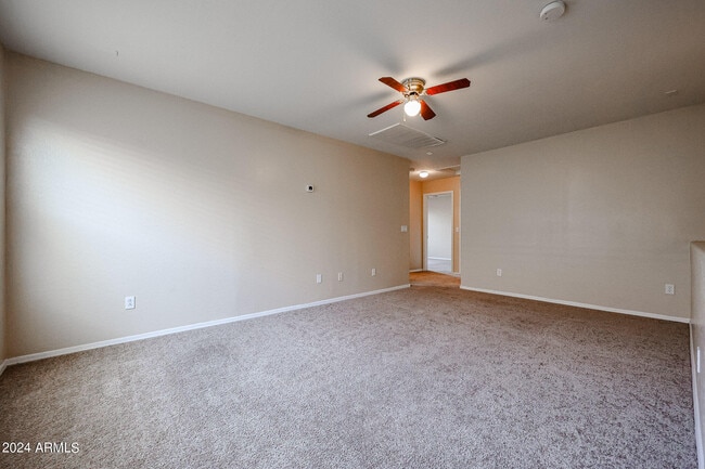 Building Photo - 2646 S Southwind Dr