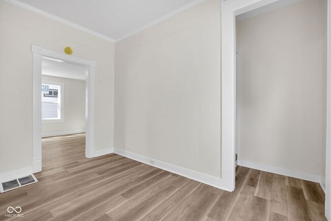 Building Photo - 3160 Graceland Ave