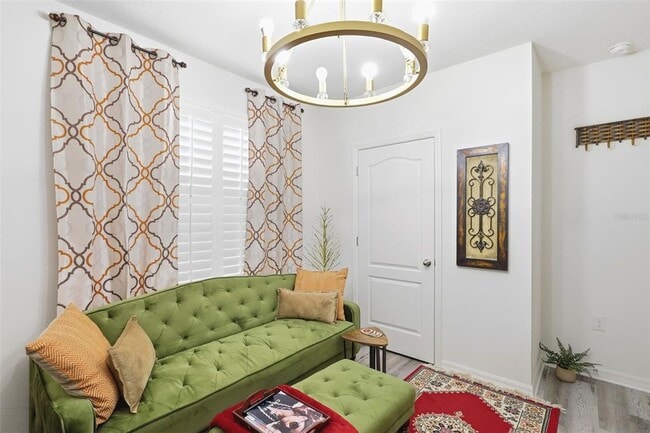 Building Photo - 525 Stowers Dr