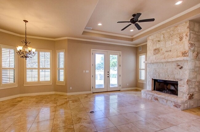 Building Photo - Comanche Trace on Golf Course