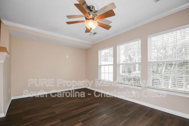 Building Photo - 5150 Trump St