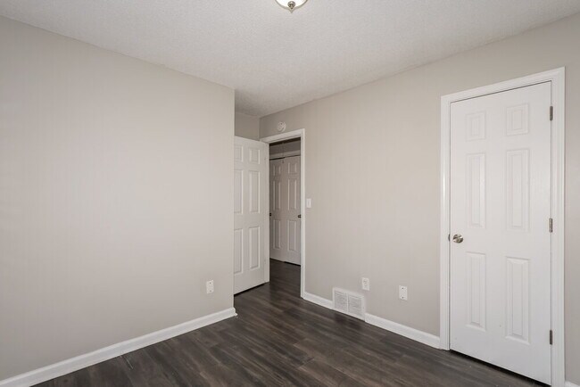 Building Photo - 6799 Showboat Ln