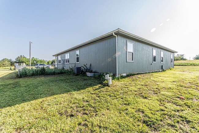 Building Photo - Please View 3D Virtual Walk-Through Before Scheduling a Showing