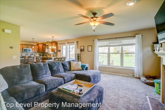 Building Photo - 4 br, 2 bath House - 668 Pelican Ln