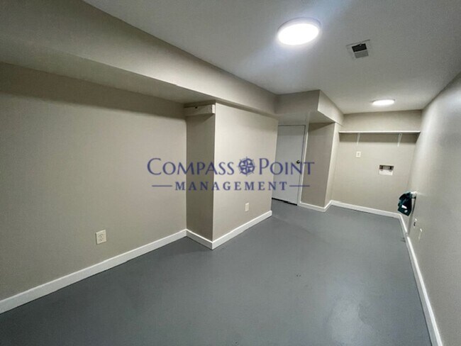 Building Photo - Welcome To Your New Home! FIRST MONTH'S RENT FREE!!