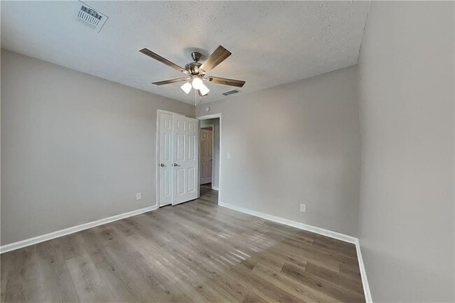 Building Photo - 3202 Windgate Dr