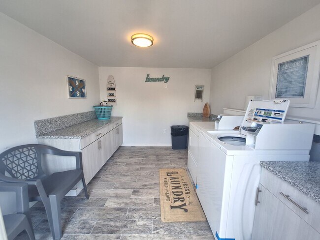 Building Photo - NSB FURNISHED EFFICIENCY UNIT-ALL UTILITIES INCLUDED INCLUDING WI-FI!