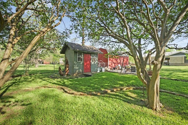 Building Photo - 2202 Towbridge Cir
