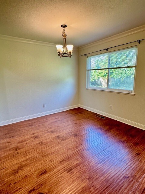 Building Photo - 730 San Andreas Ct