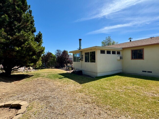 Building Photo - Upgraded, Charming House in La Mesa 2Bd/1Ba, Attached Garage, Large Backyard