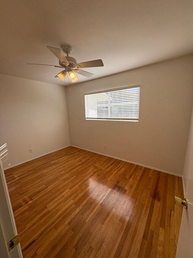 Building Photo - 217 Gridley Rd