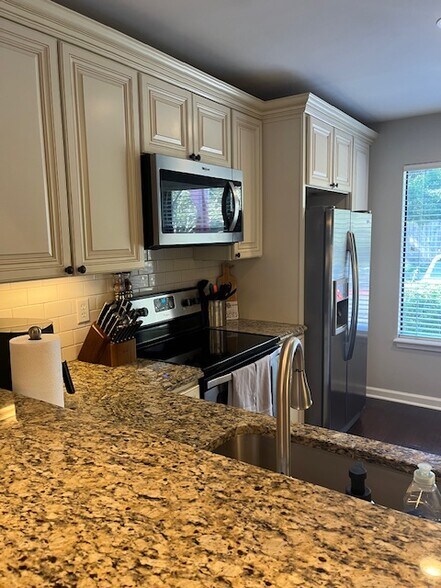 359A Spoonbill Ln Mt Pleasant, SC 29464- 2 Bedroom 2.5 Bath End Unit Town Home for Rent - 359 Spoonbill Ln