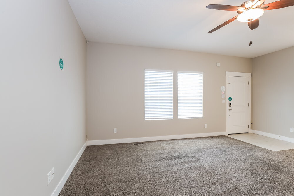 Building Photo - 3819 E Cunninghill Dr